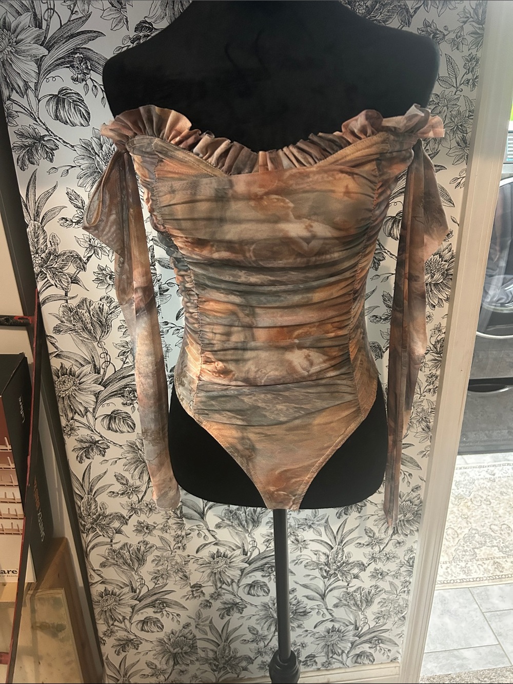PrettyLittleThing Multi-Tone Ruched Off-Shoulder Bodysuit in Brown and Gray